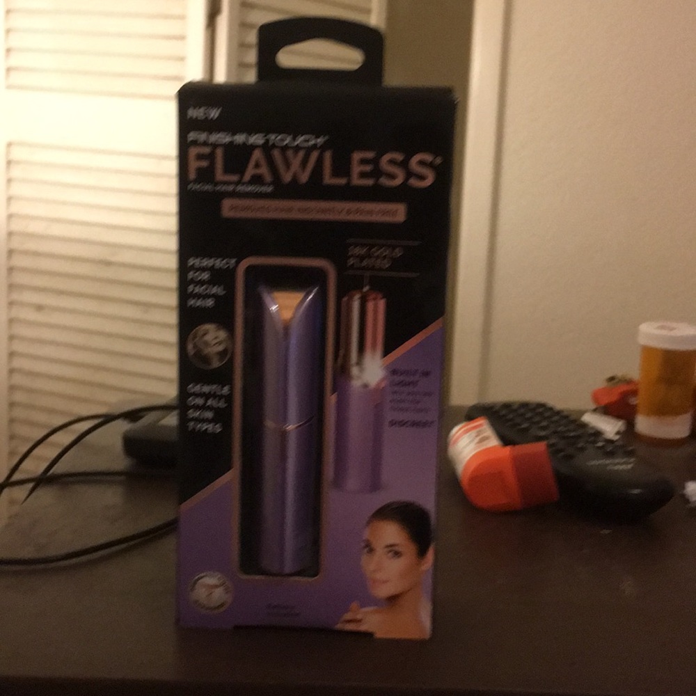 Flawless Facial Hair Remover